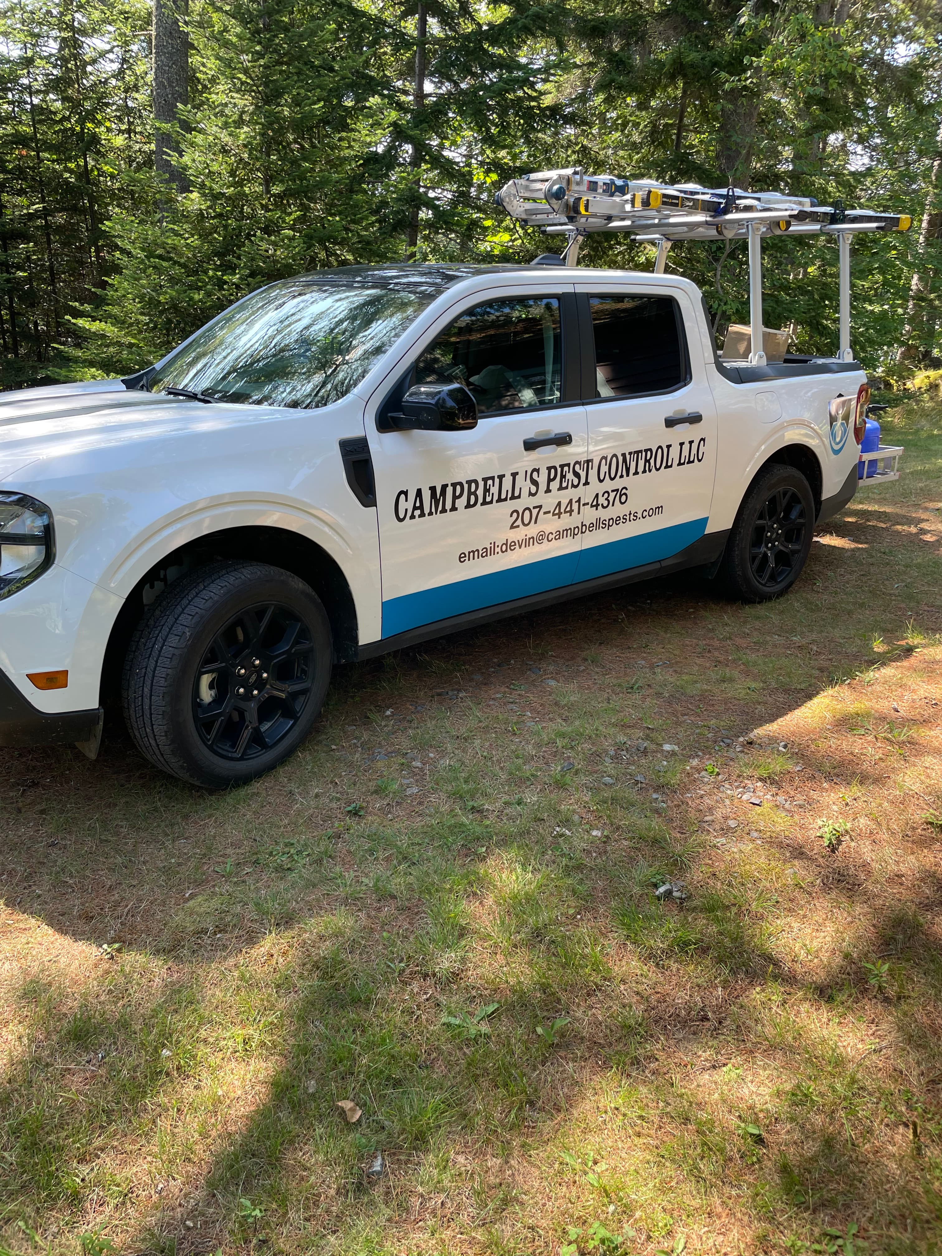 Campbell's Pest Control truck on-site